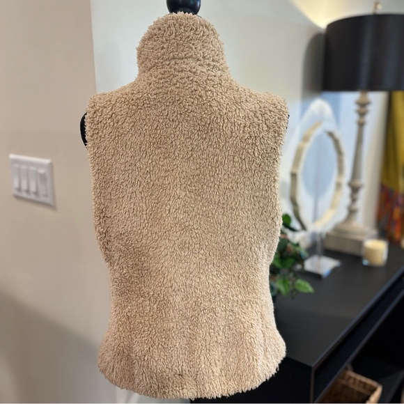 Patagonia Los Gatos Cream/Tan Vest Large - Picture 4 of 6